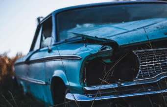 Chcete se zbavit havarovaného automobilu? Pomůže likvidace vozidel Brno